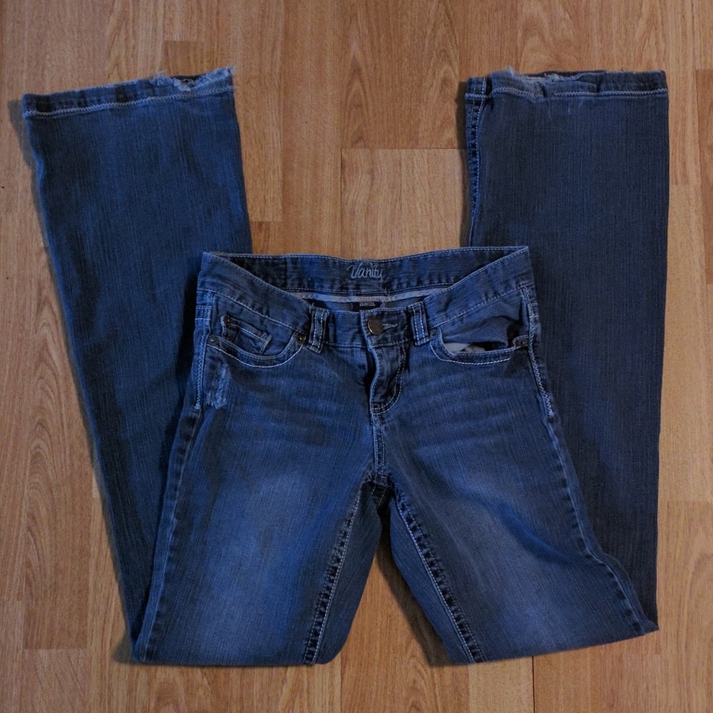 Ladies Vanity Dakota Style Med. Blue Denim Jeans
